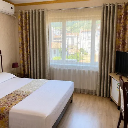 British Pogradec