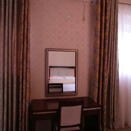 British فندق بورغراديك